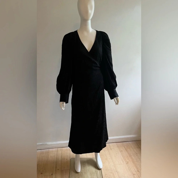 H&M Wrap Sateen Long Sleeve Dress Small NWT 100% Viscose - Picture 2 of 15